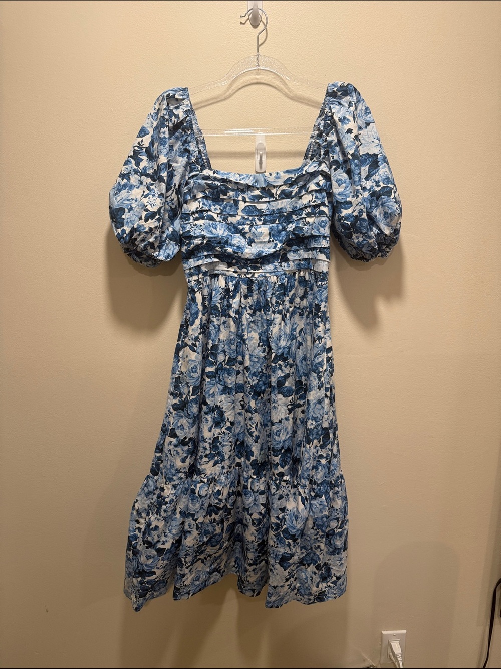 Abercrombie & Fitch Blue and White Floral Puff-Sleeve Midi Dress